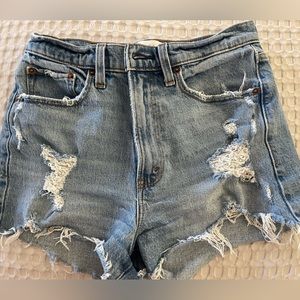 Abercrombie high rise mom short